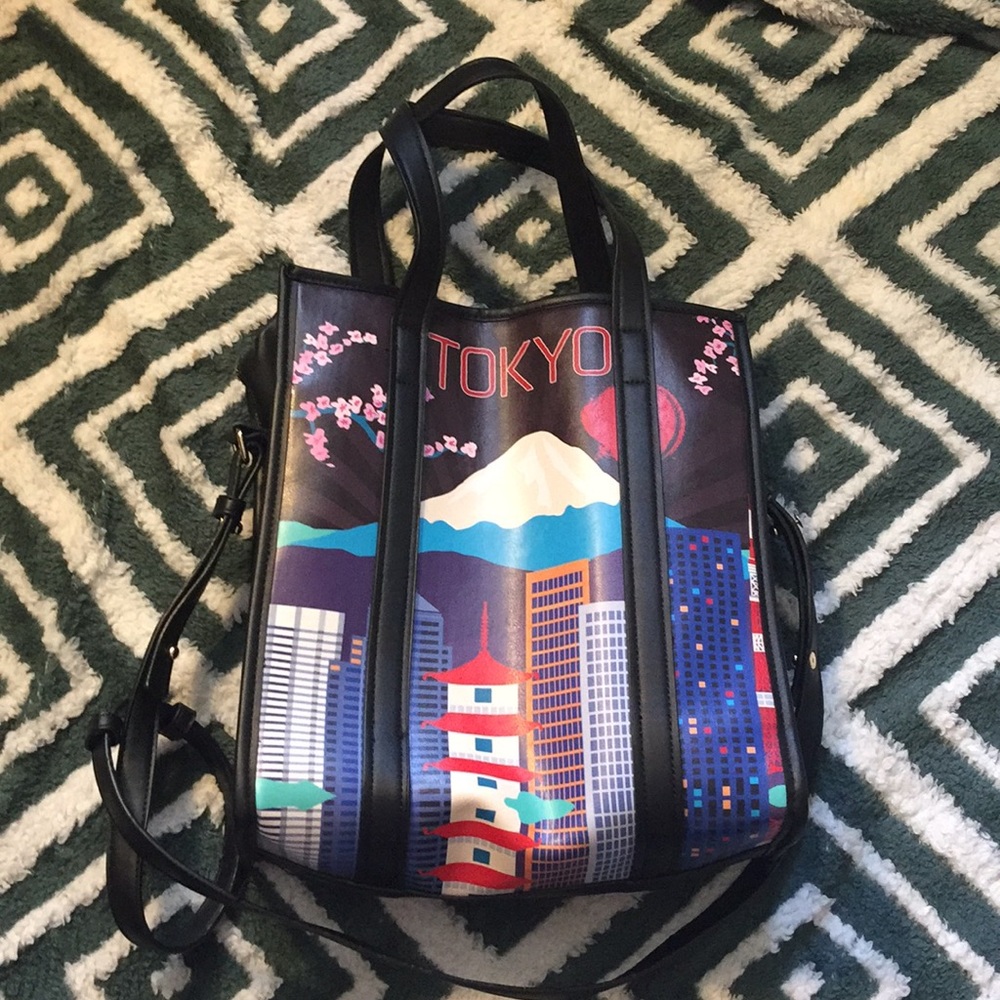 Forever 21 Tokyo bucket bag
